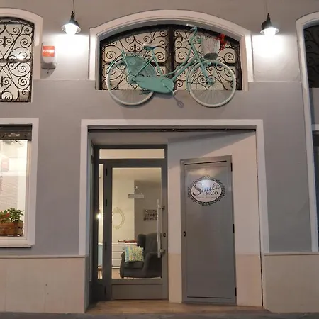 Гостьовий будинок Smile & Co Boutique 2*